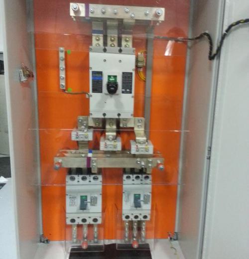 Quadros de Distribuição de Energia Quadros de Distribuição de Energia