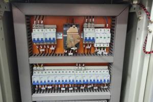 Painel Elétrico de Distribuição de Energia Painel Elétrico de Distribuição de Energia